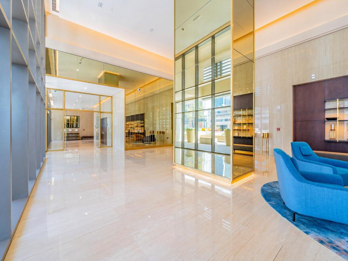 Spacious Art Deco With Burj & Canal Views Apartment *