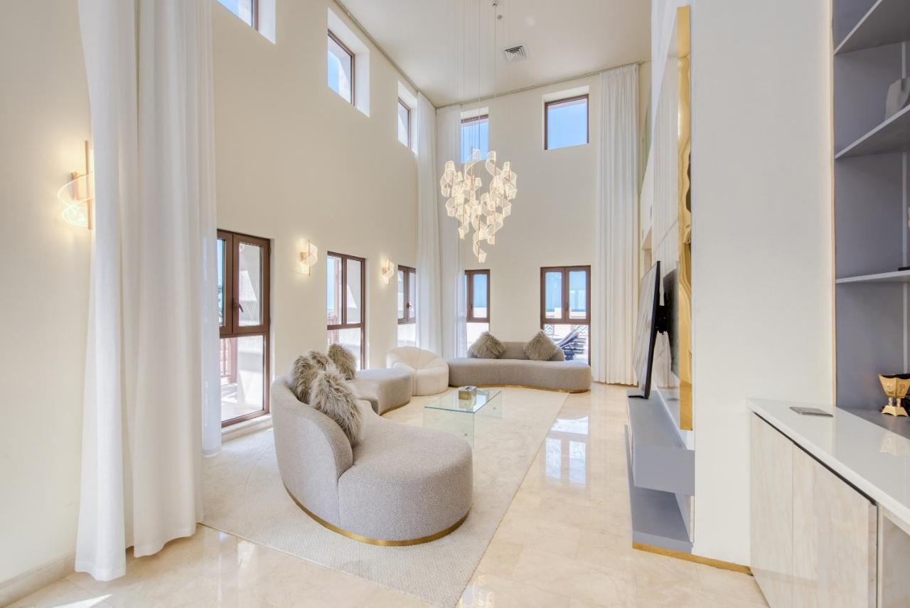 Maison Privee - Luxury Palm Penthouse With Beach & Sea View Apartment *
