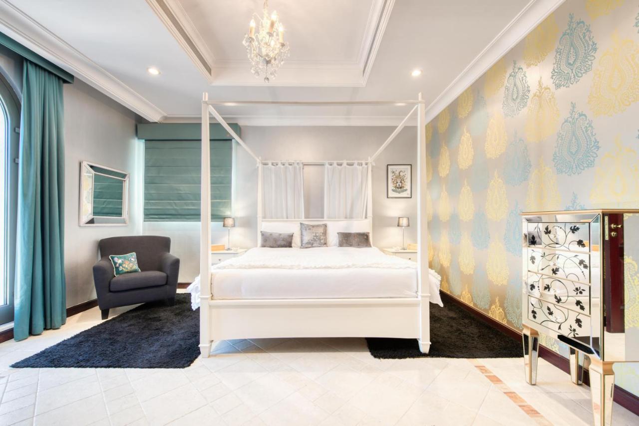 Villa Maison Privee - Glamourous Beachfront On The Palm With Pool Dubai