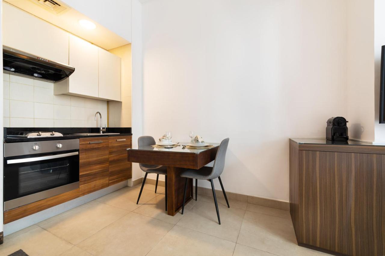Maison Privee - Premium Apt In Sparkle Towers Next To Jbr Beach With Amazing Facilities Dubai
