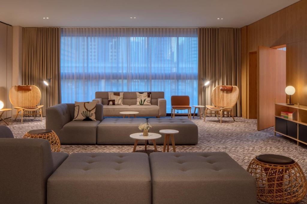 Staybridge Internet Hotel 4*