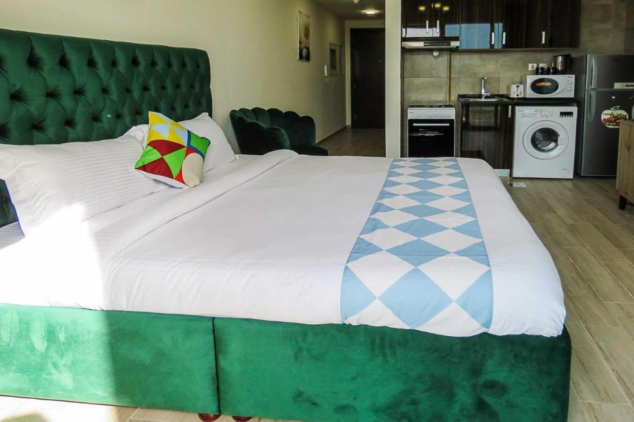 Oyo 860 Studio Apartment, Maya Tower 4, Jumeirah Village Triangle *