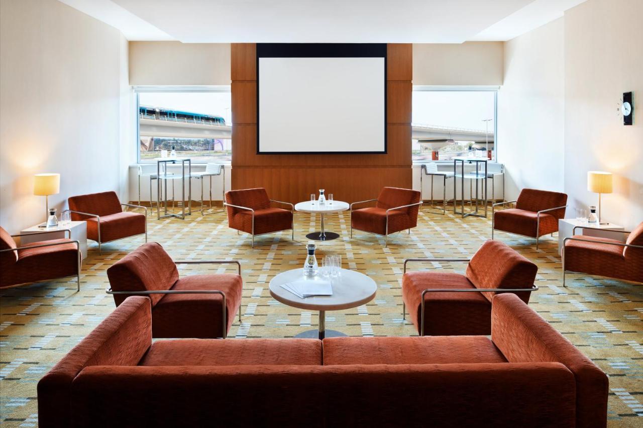 Novotel Al Barsha 4*