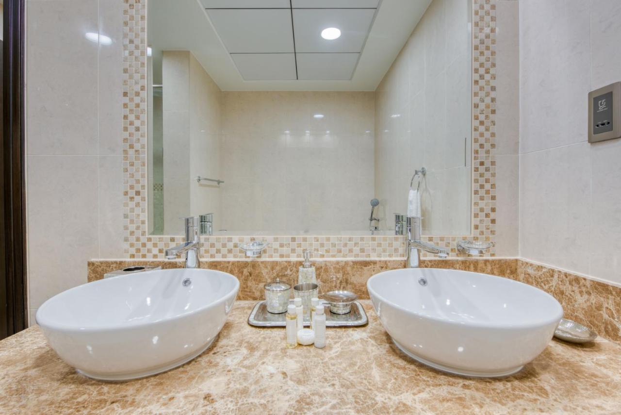 Maison Privee - Luxury 2br On The Palm With Stunning Sea Views Apartment *