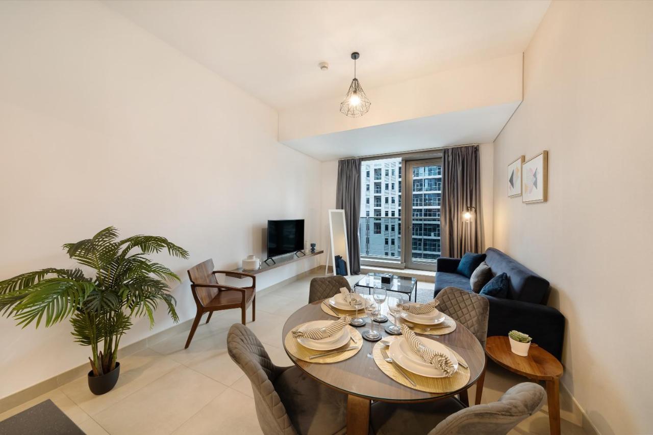Maison Privee - Premium Apt In Sparkle Towers Next To Jbr Beach With Amazing Facilities Apartment Dubai