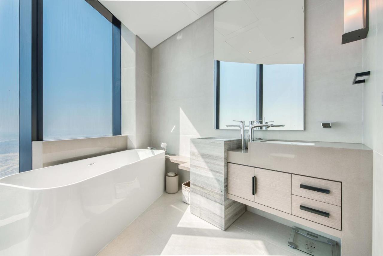 Apartment Maison Privee - Exclusive 4br And Maid Beachfront W Front-row Sea Views At Address Jbr
