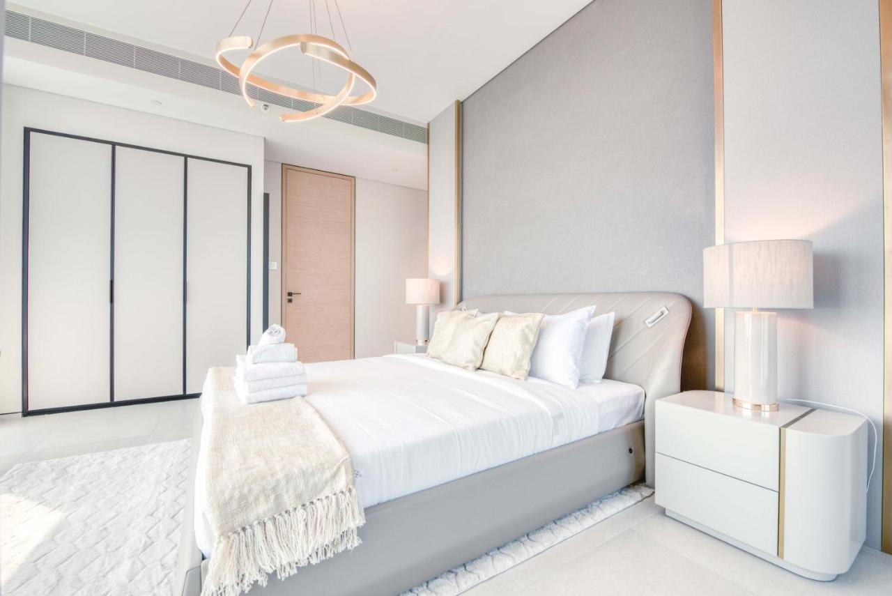Apartment Maison Privee - Exclusive 4br And Maid Beachfront W Front-row Sea Views At Address Jbr *