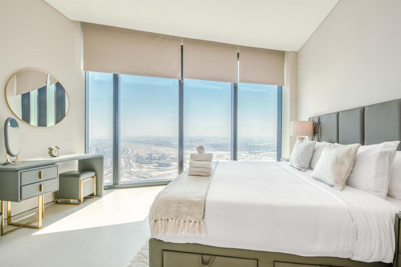 Maison Privee - Exclusive 4br And Maid Beachfront W Front-row Sea Views At Address Jbr *