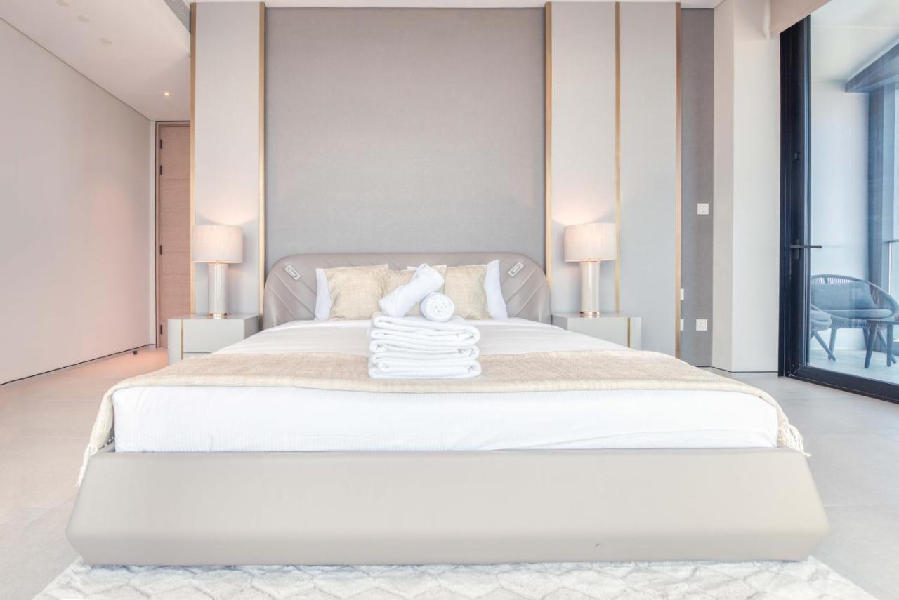 Maison Privee - Exclusive 4br And Maid Beachfront W Front-row Sea Views At Address Jbr Apartment