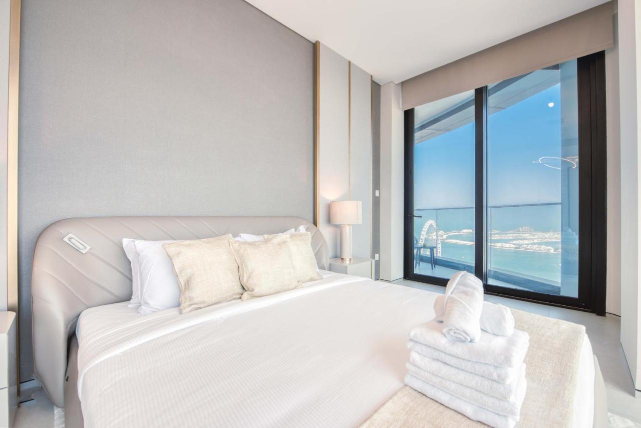 Maison Privee - Exclusive 4br And Maid Beachfront W Front-row Sea Views At Address Jbr