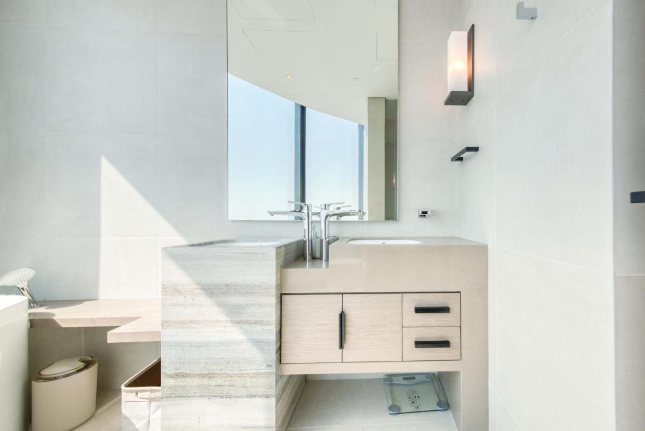 Maison Privee - Exclusive 4br And Maid Beachfront W Front-row Sea Views At Address Jbr Apartment Dubai