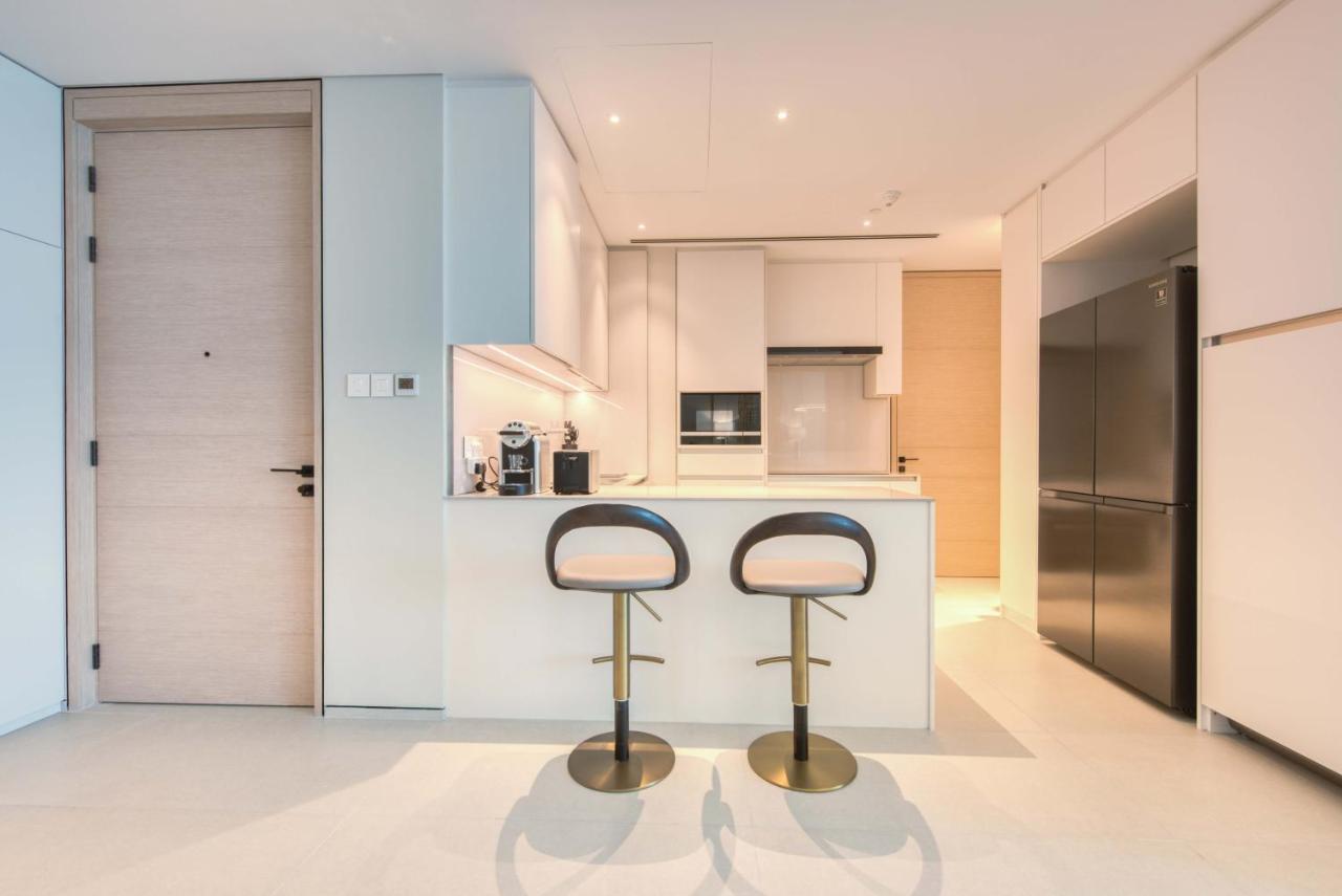 Maison Privee - Exclusive 4br And Maid Beachfront W Front-row Sea Views At Address Jbr Apartment