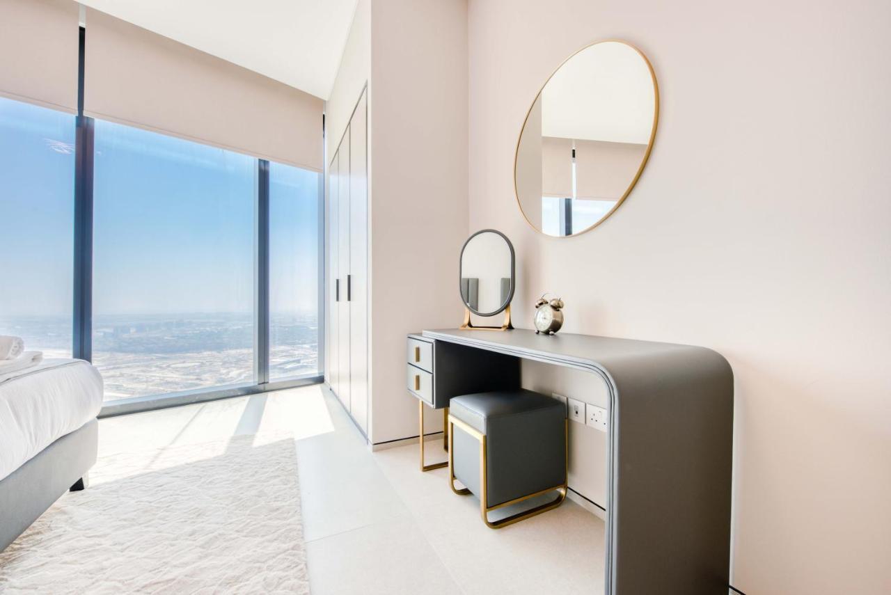 Maison Privee - Exclusive 4br And Maid Beachfront W Front-row Sea Views At Address Jbr *