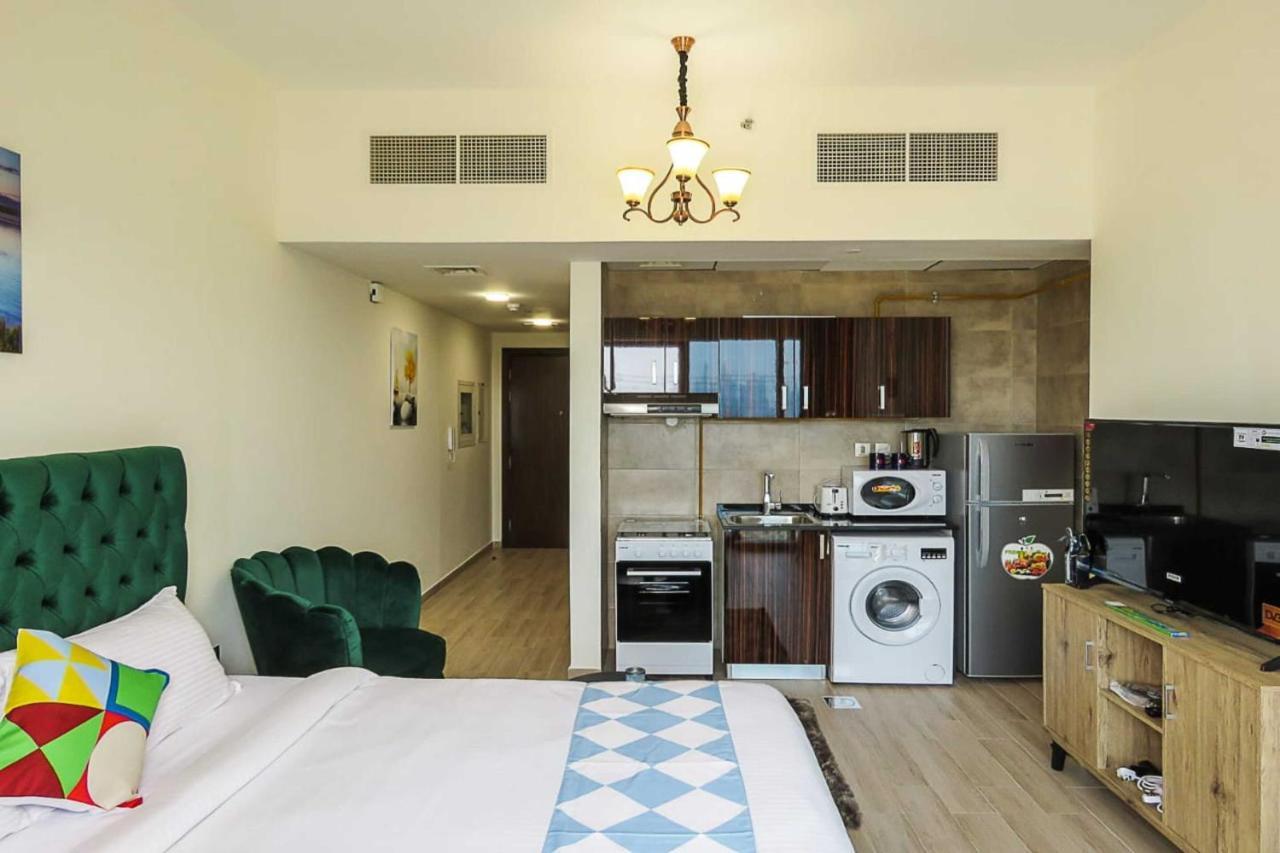 Guest house Oyo 860 Studio Apartment, Maya Tower 4, Jumeirah Village Triangle Dubai