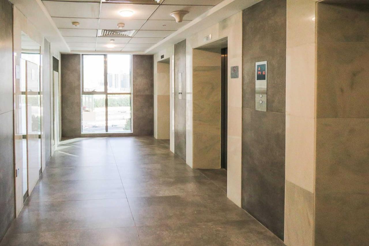 Oyo 860 Studio Apartment, Maya Tower 4, Jumeirah Village Triangle