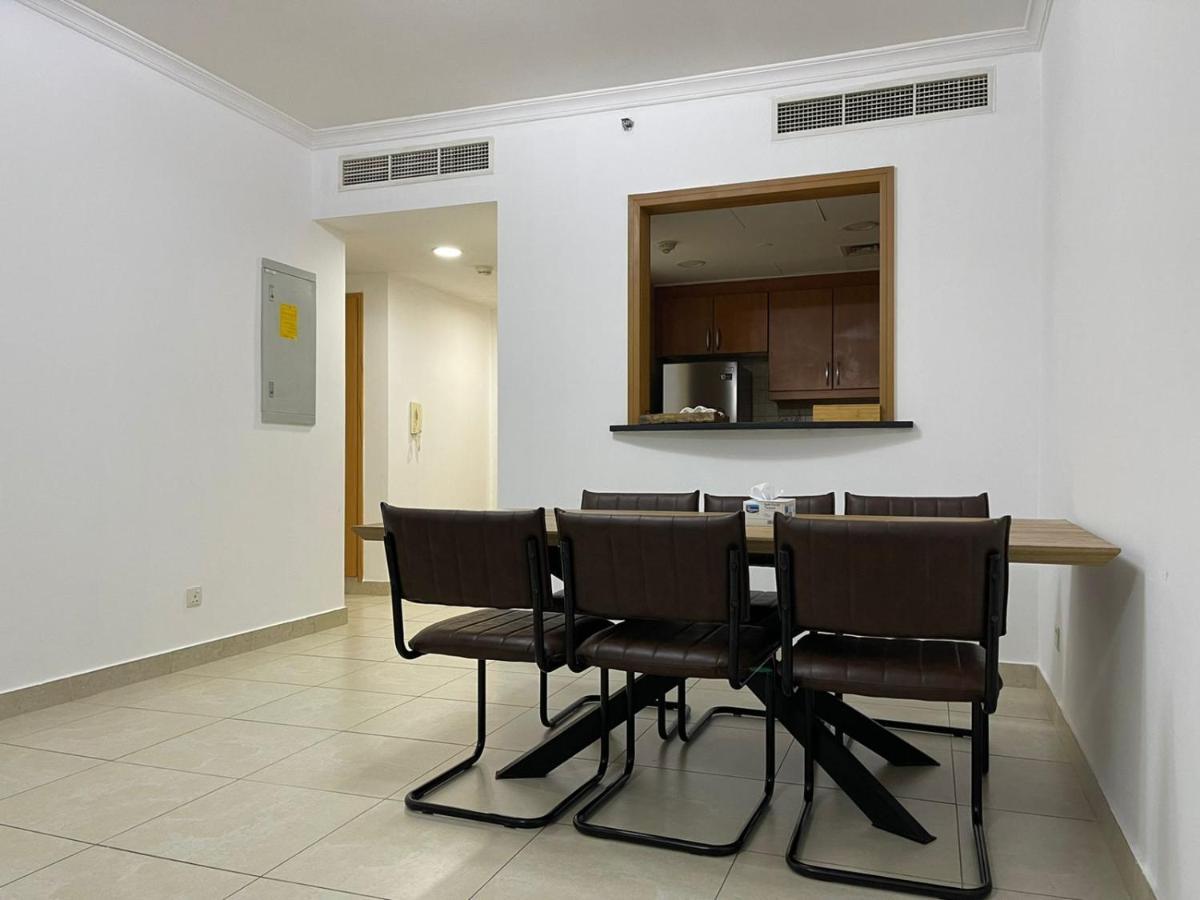 Metro Premium Location Lovely 2 Bedroom In Jlt *