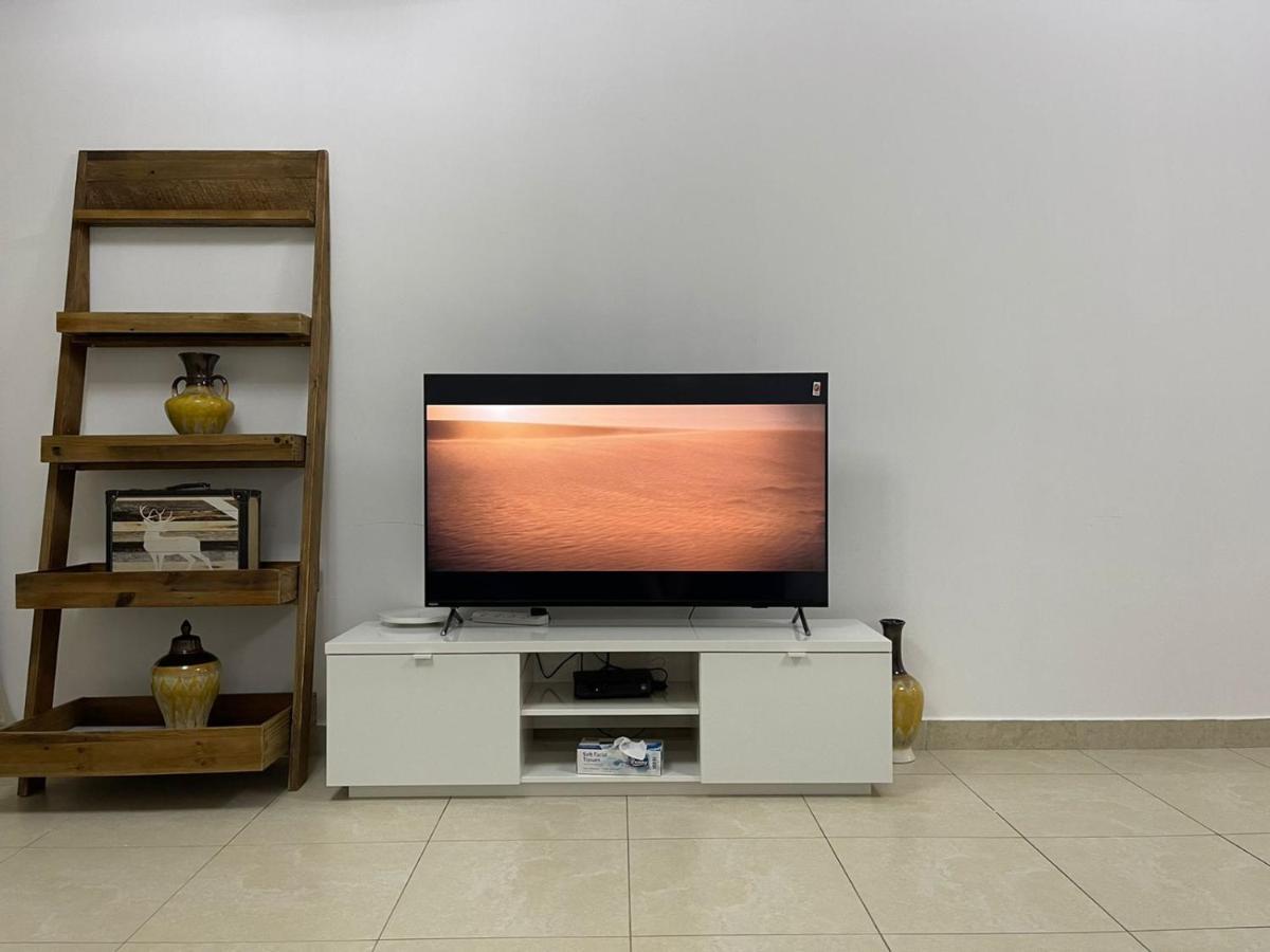 Metro Premium Location Lovely 2 Bedroom In Jlt Apartment *