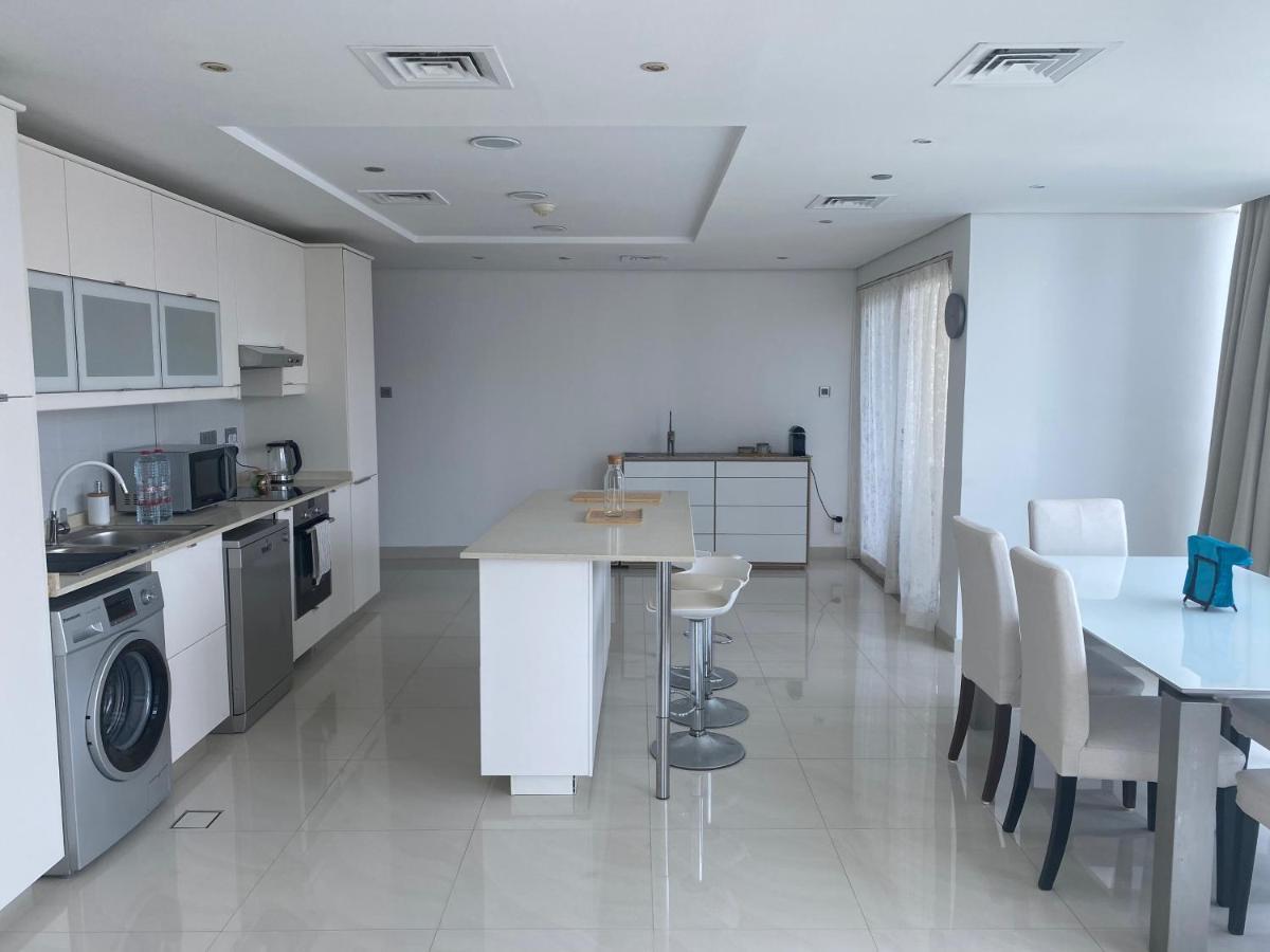 One Bedroom With Pool & Gym Near Marina Apartment Dubai