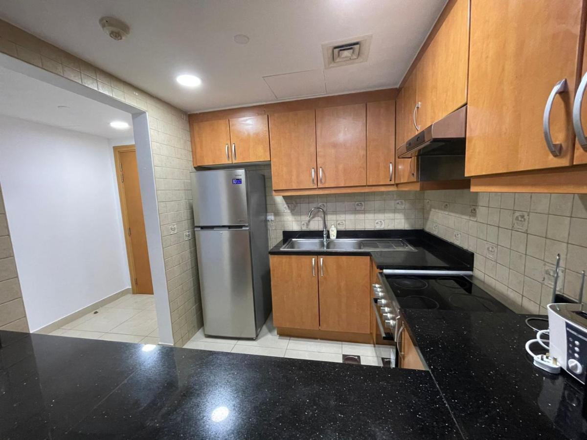 Metro Premium Location Lovely 2 Bedroom In Jlt * Dubai