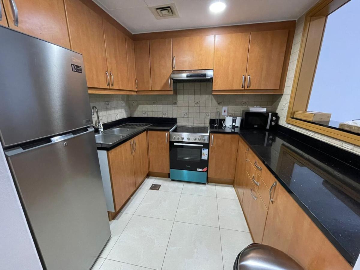 Metro Premium Location Lovely 2 Bedroom In Jlt Apartment