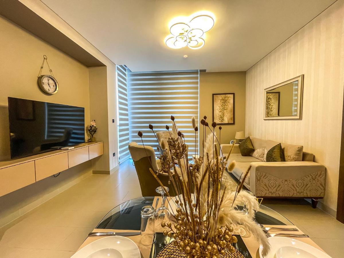 By Latinem Luxury 2br Holiday Cv B1309 Near Burj Khalifa * Dubai