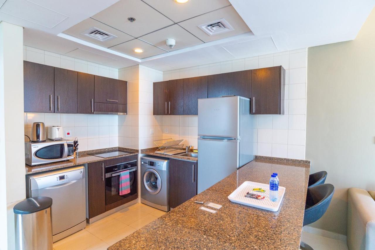 Elegant 1br For In Bay Central With Amazing View - Marina - Kvn *