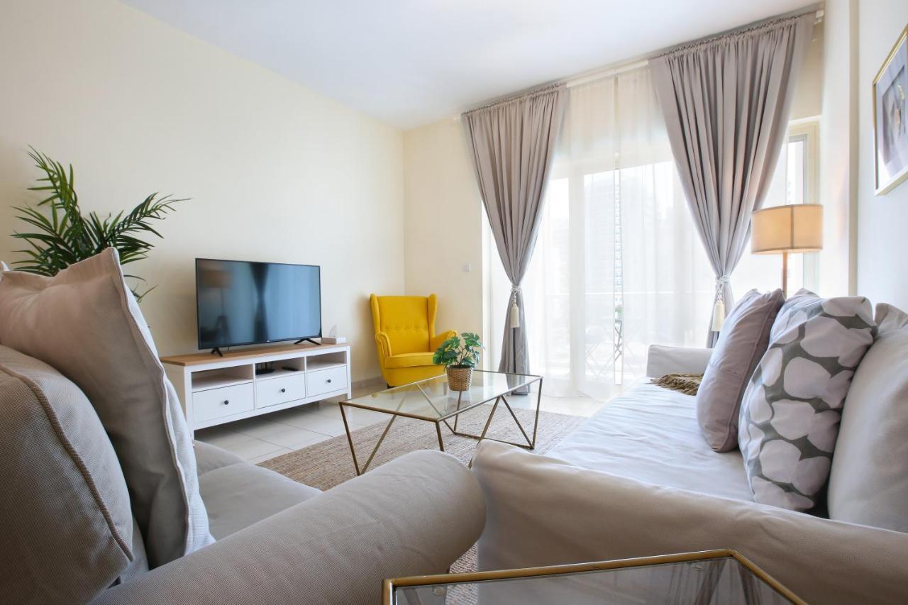 Apartment Koala & Tree - Luxurious 1br In The Greens, Stays Up To 4 !! Dubai