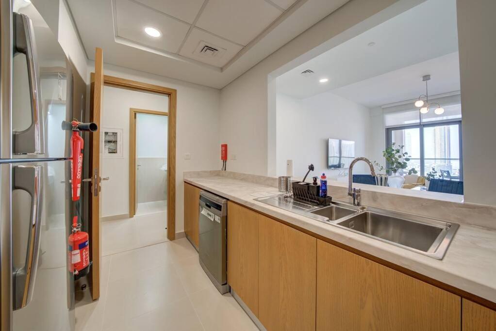 Burj Khalifa View - 2br And Maid - Downtown *