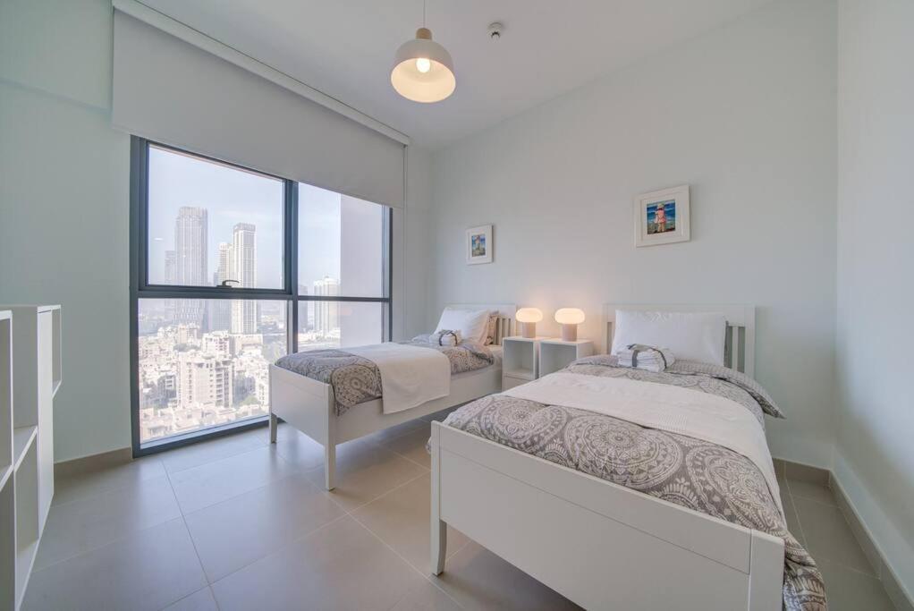 Burj Khalifa View - 2br And Maid - Downtown Dubai