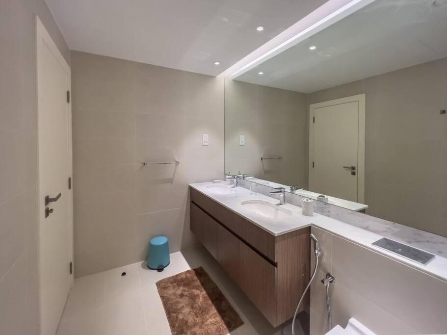 Lovely 2-bedroom Vacation Near