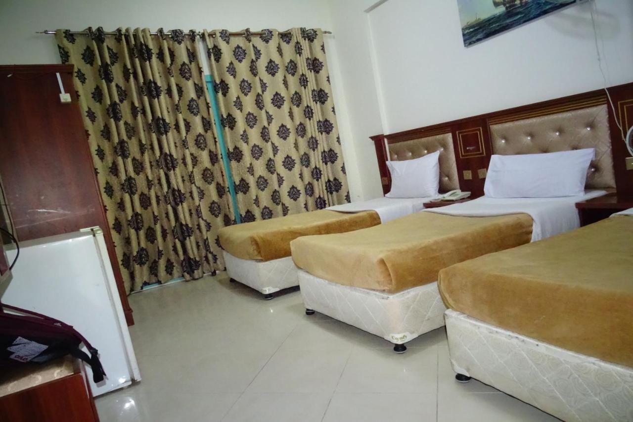 Super Oyo 945 Dream Touch Hotel