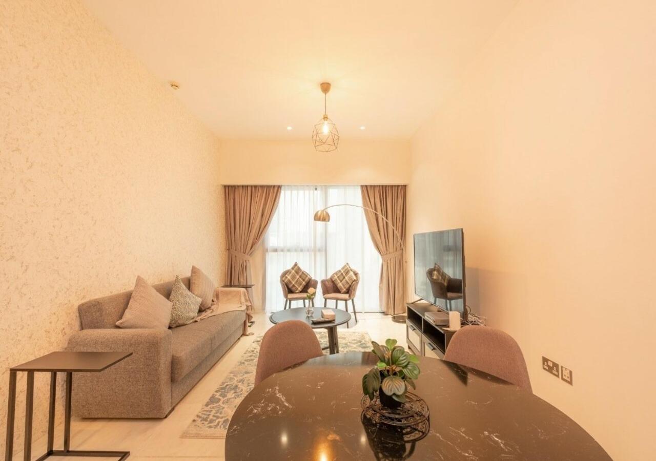 Hometown - Cosy 1 Bedroom With Brand New Furniture In Difc Apartment Dubai