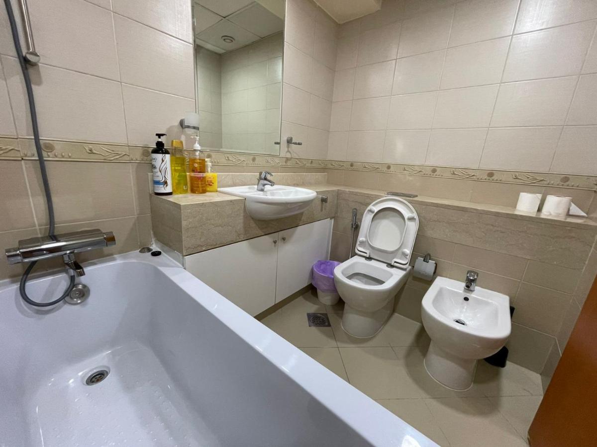 Metro Premium Location Lovely 2 Bedroom In Jlt