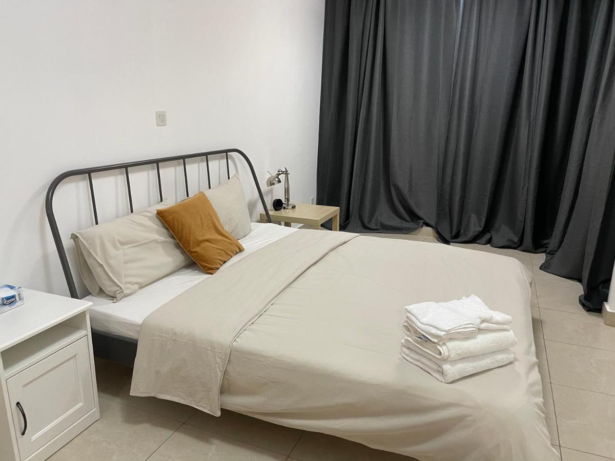 Metro Premium Location Lovely 2 Bedroom In Jlt Apartment *