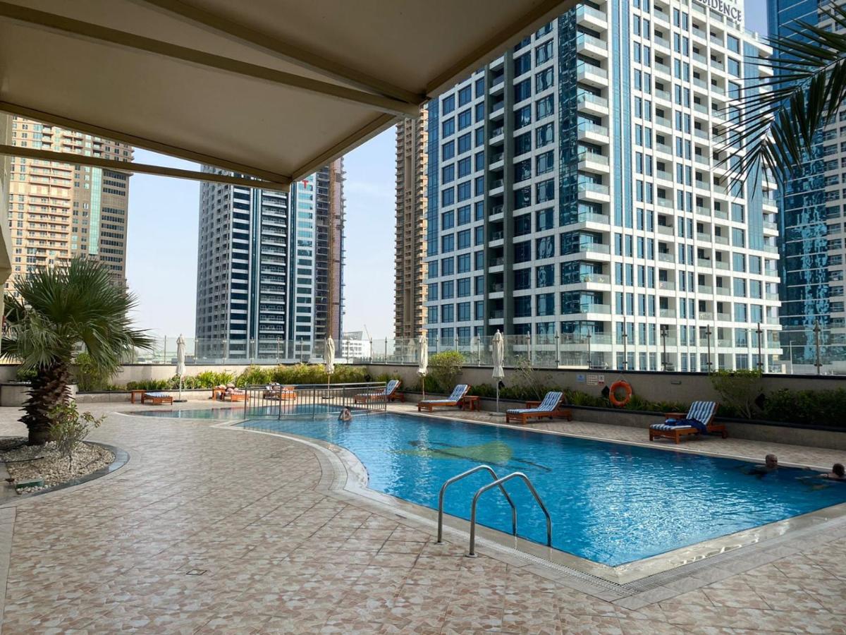 Apartment One Bedroom With Pool & Gym Near Marina Dubai
