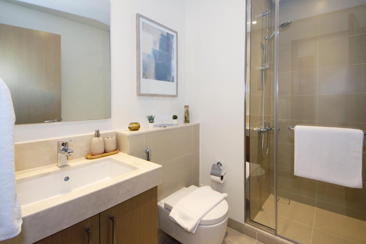 Rh - Breathtaking Sea View, 02br Apartment, High Floor, Marina *