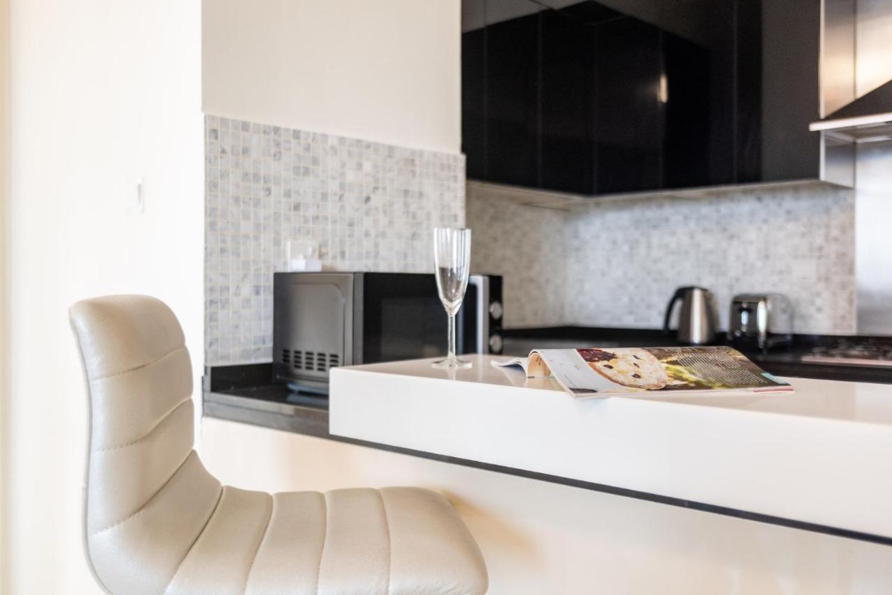 Apartment Baytik - Amazing 1 Bedroom Damac Mall Street, Downtown