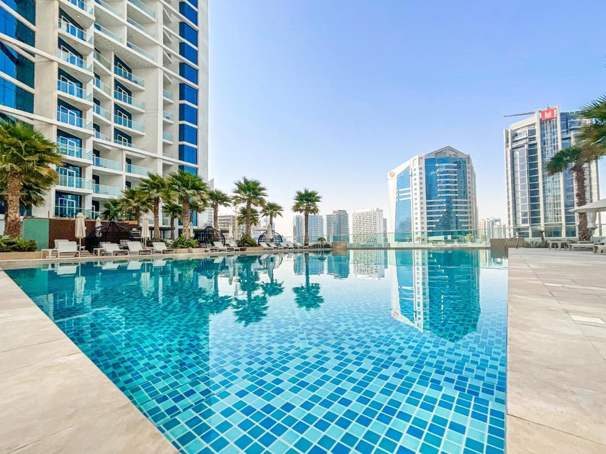 Apartment Higuests - Roomy And Chic With Panoramic Canal Views Dubai