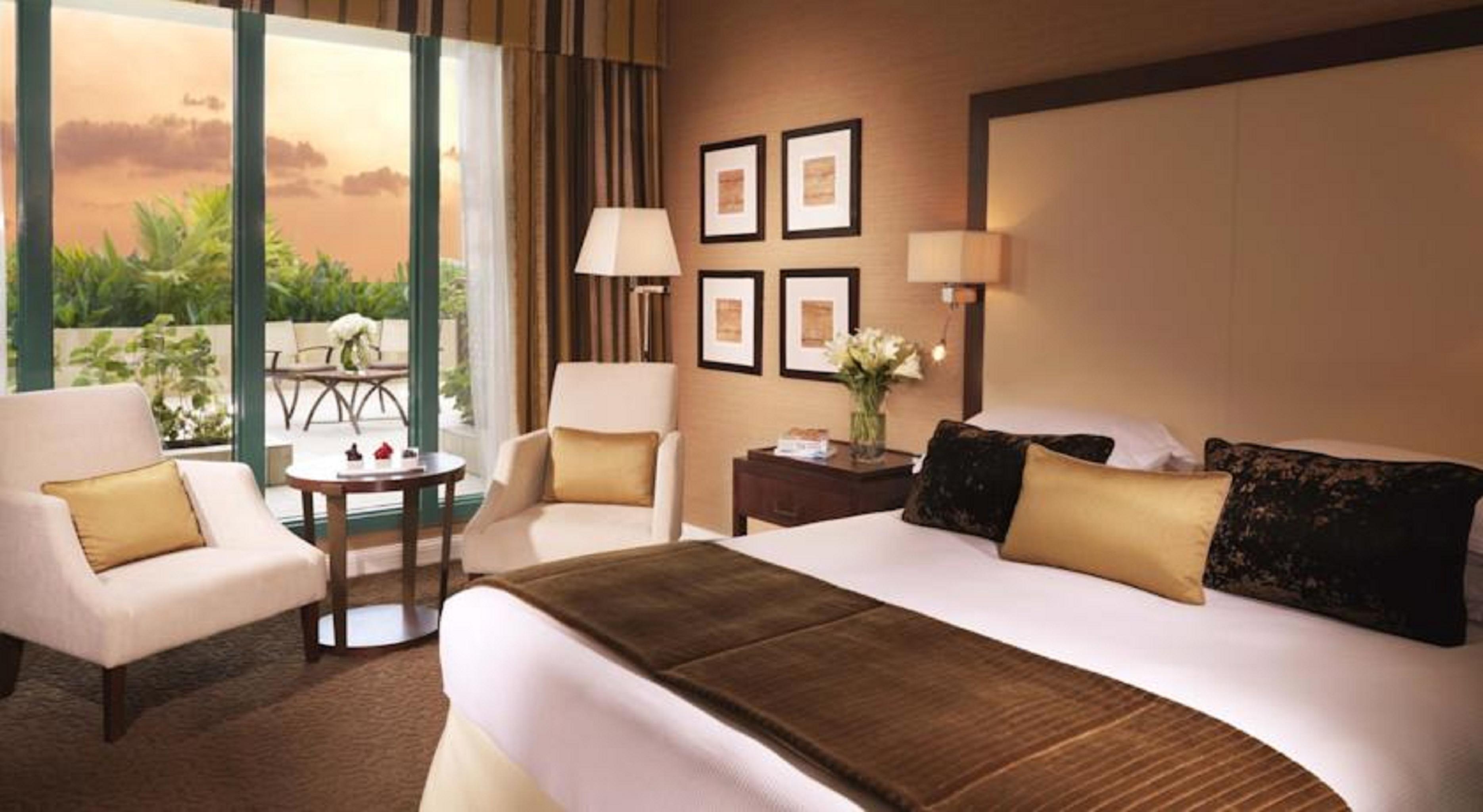 Moevenpick Grand Al Bustan Hotel 5*