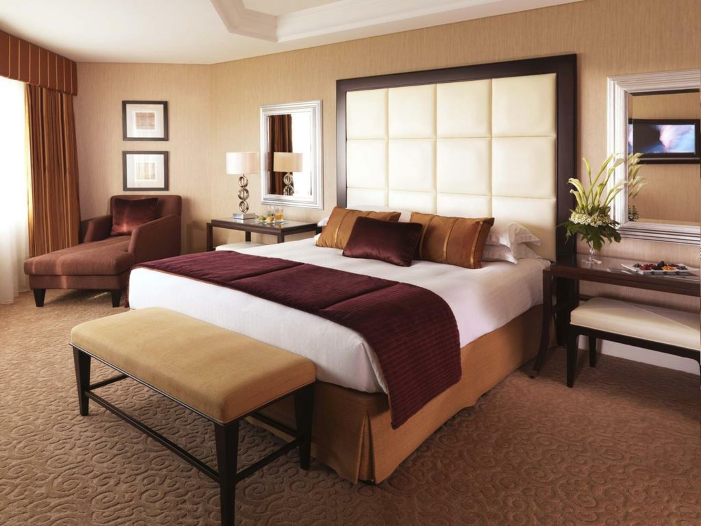 Moevenpick Grand Al Bustan 5*
