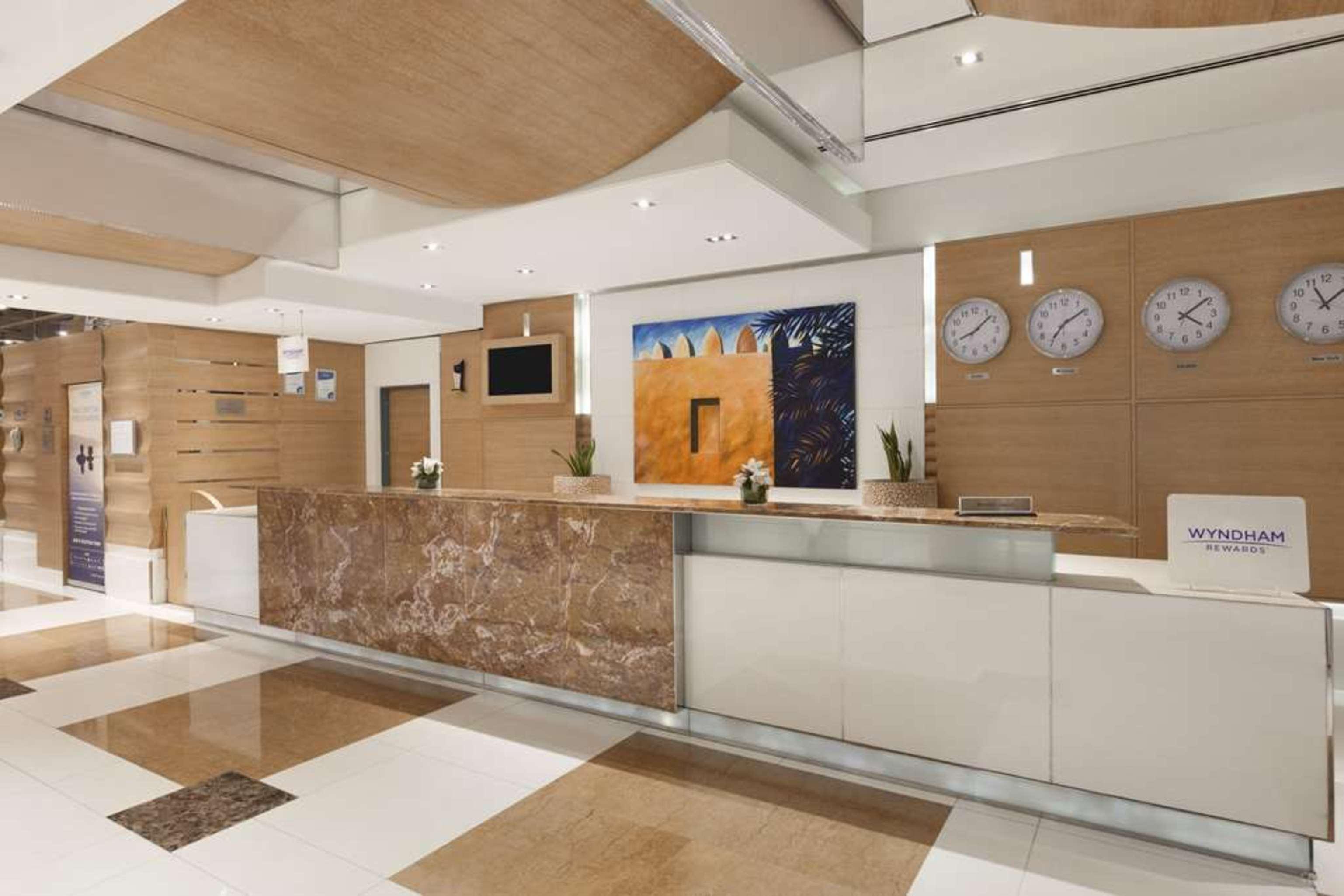 Hotel Delta By Marriott Jumeirah Beach, 4*