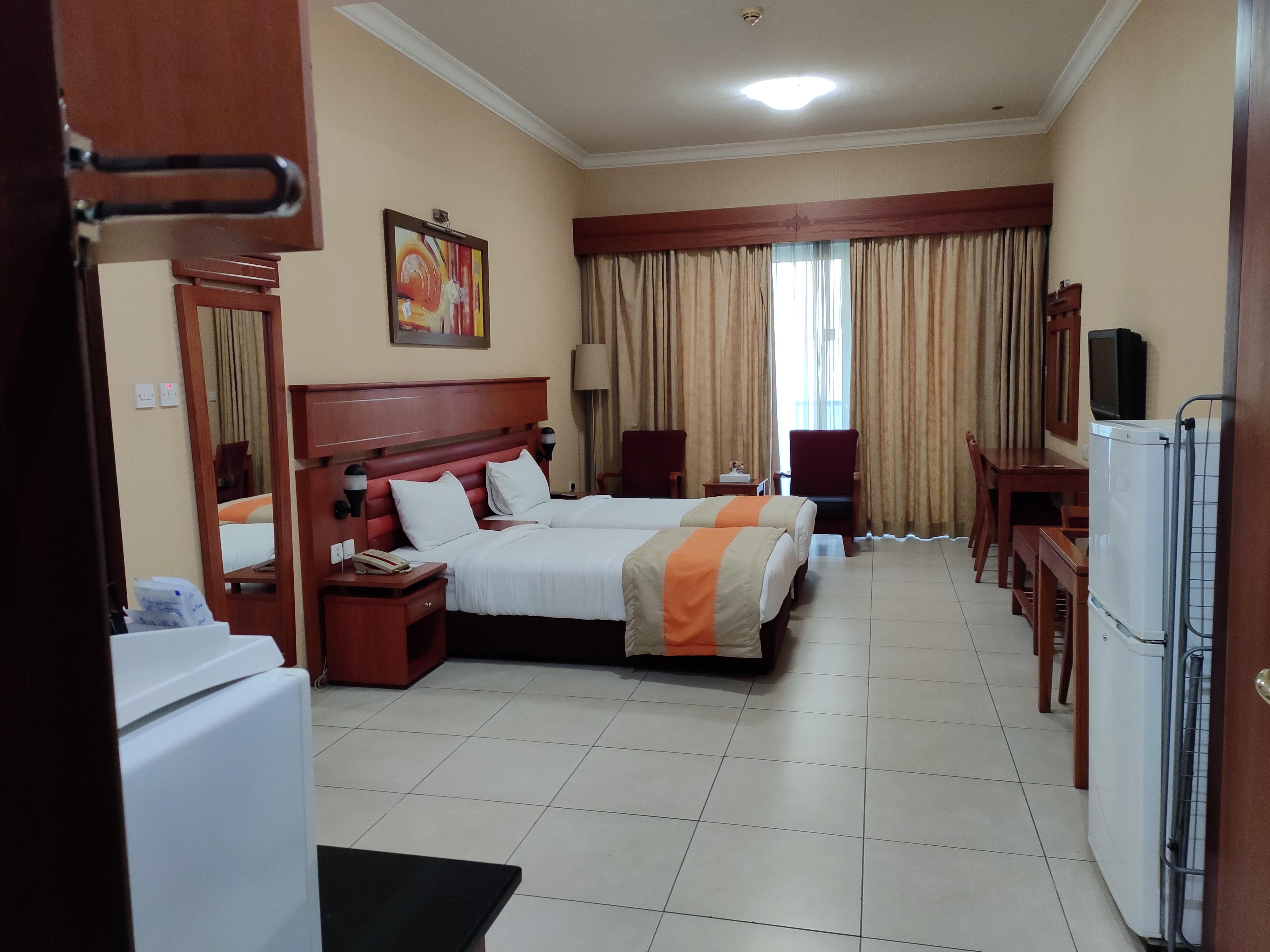 Wescott Plaza Llc Formerly West Zone Plaza Apts Dubai