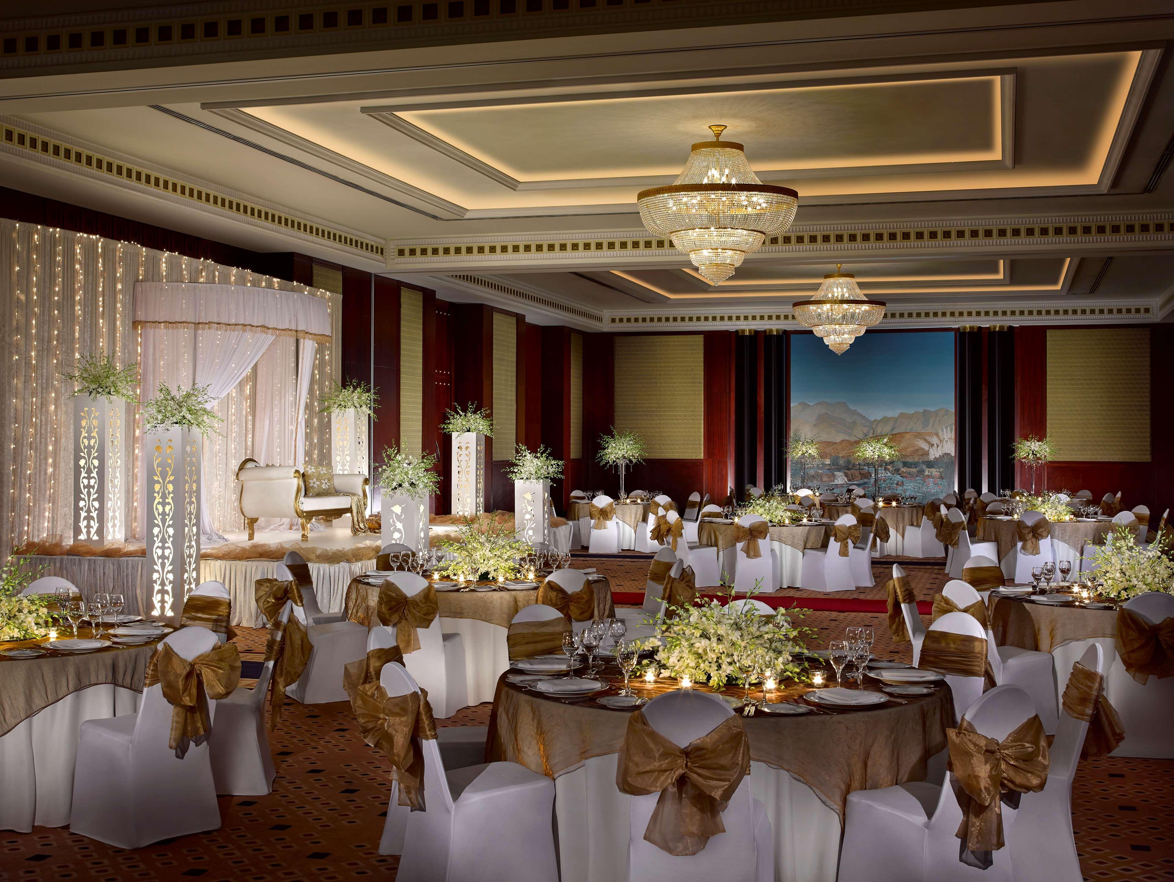 Dusit Thani 5*