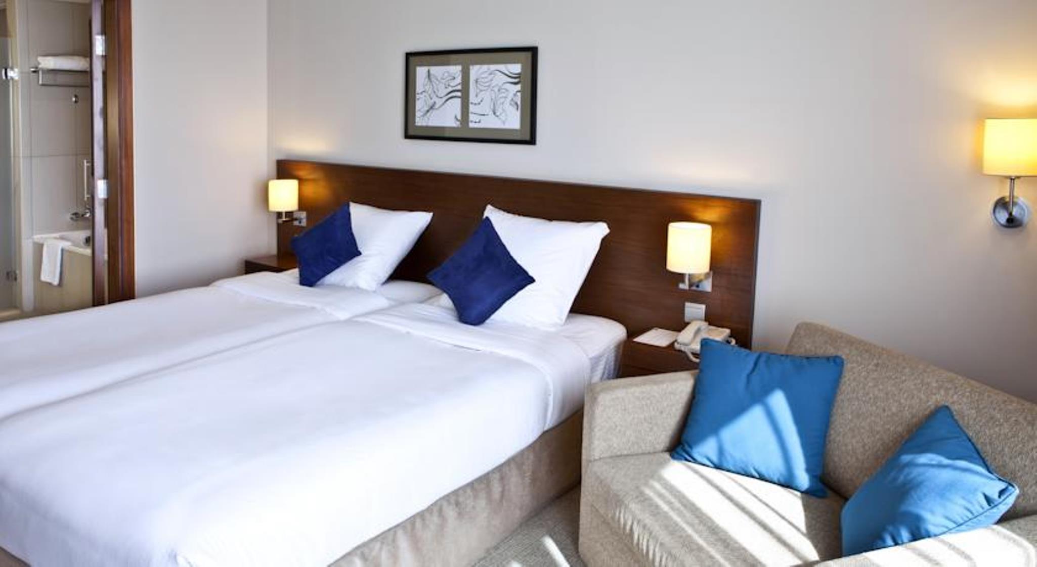 Novotel Deira Creekside 4*