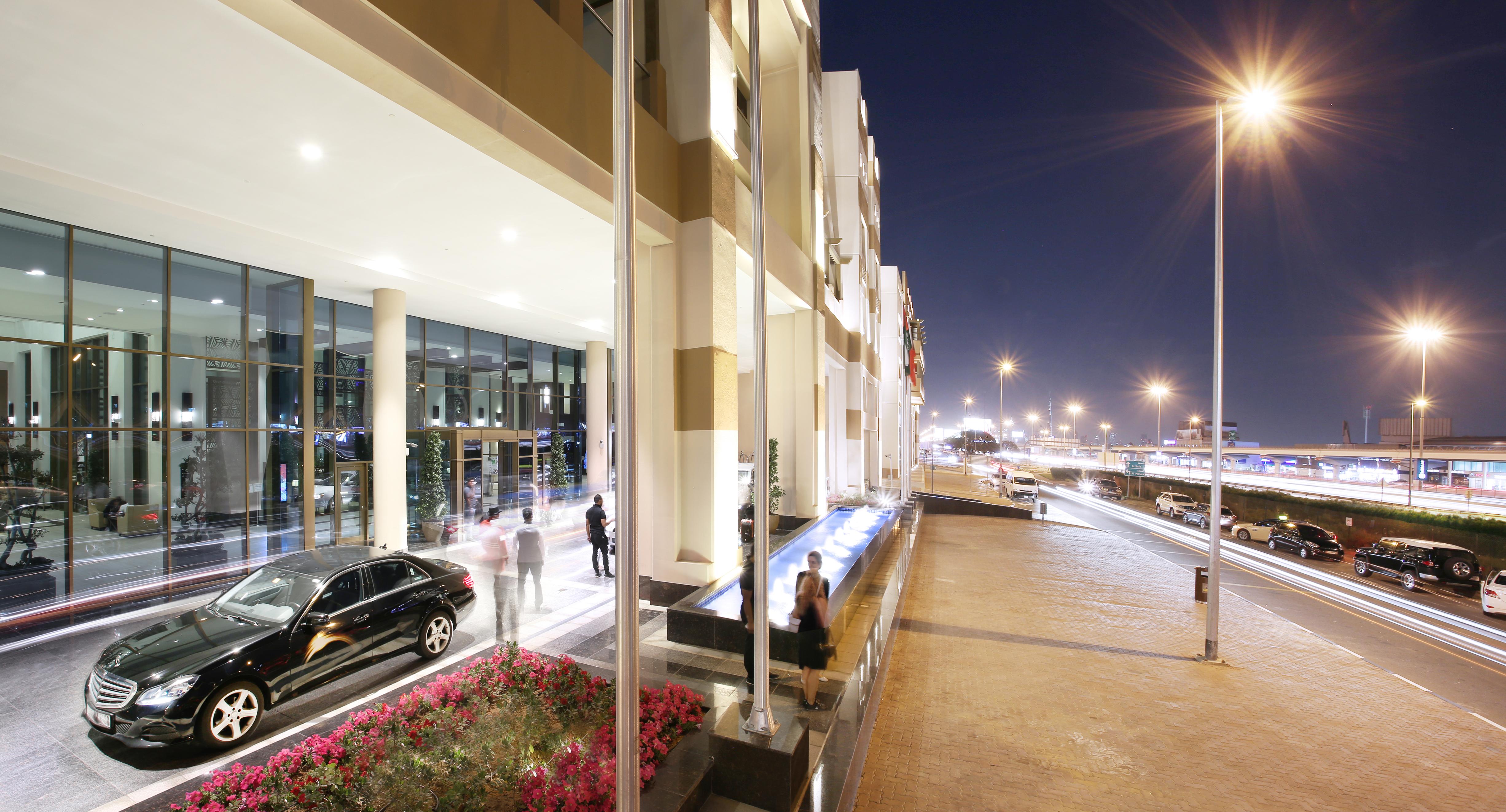 Metropolitan Hotel 4*
