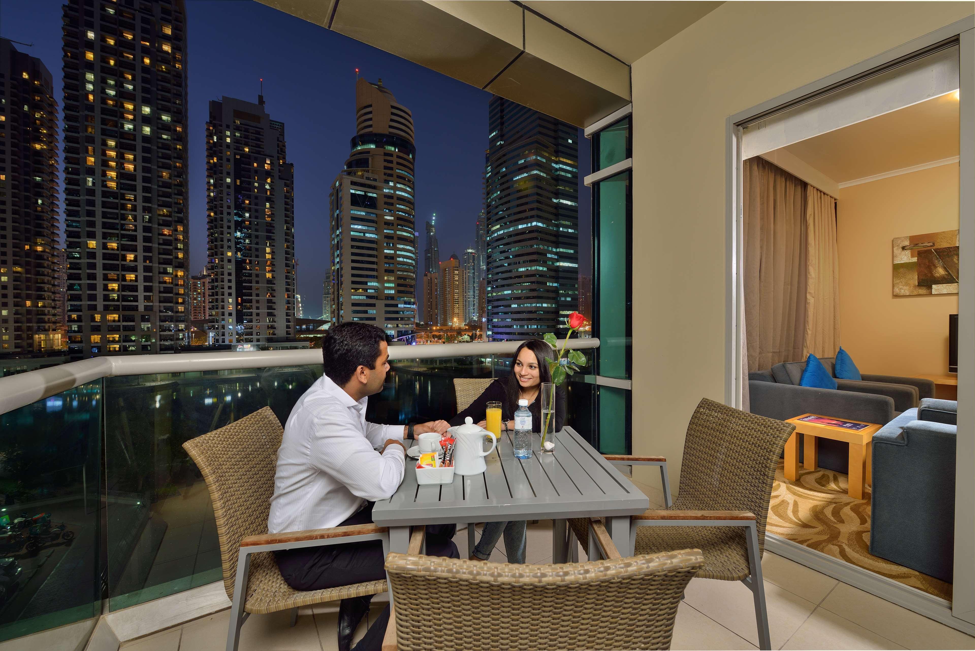 Oaks Liwa Heights Aparthotel