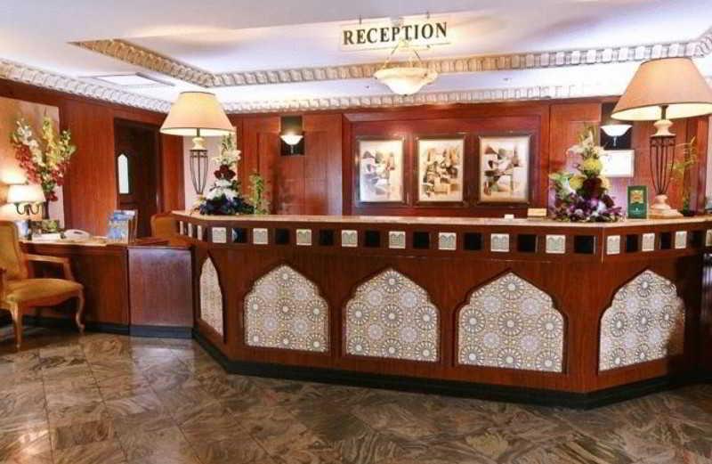 Landmark Plaza Hotel 3*