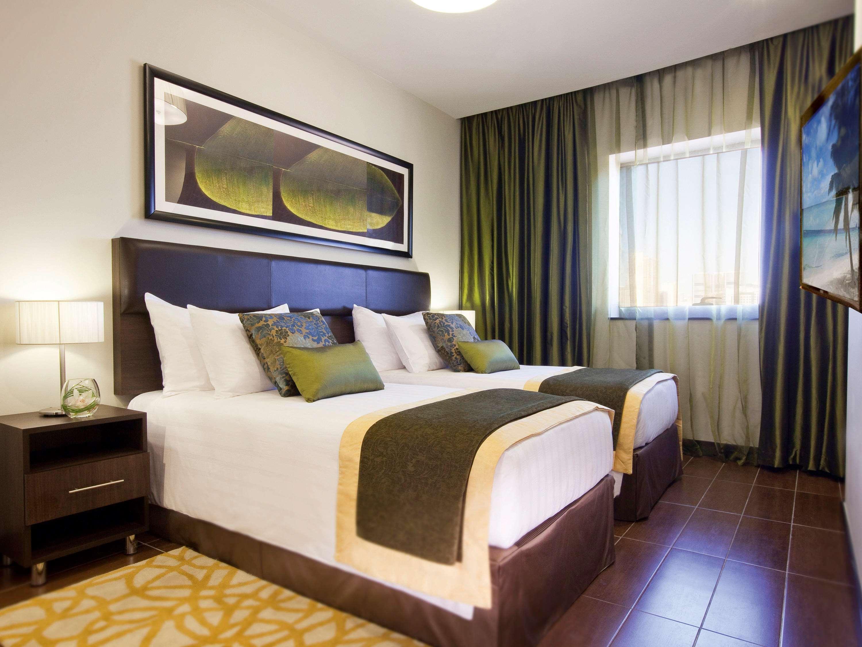 Moevenpick Al Mamzar 5*