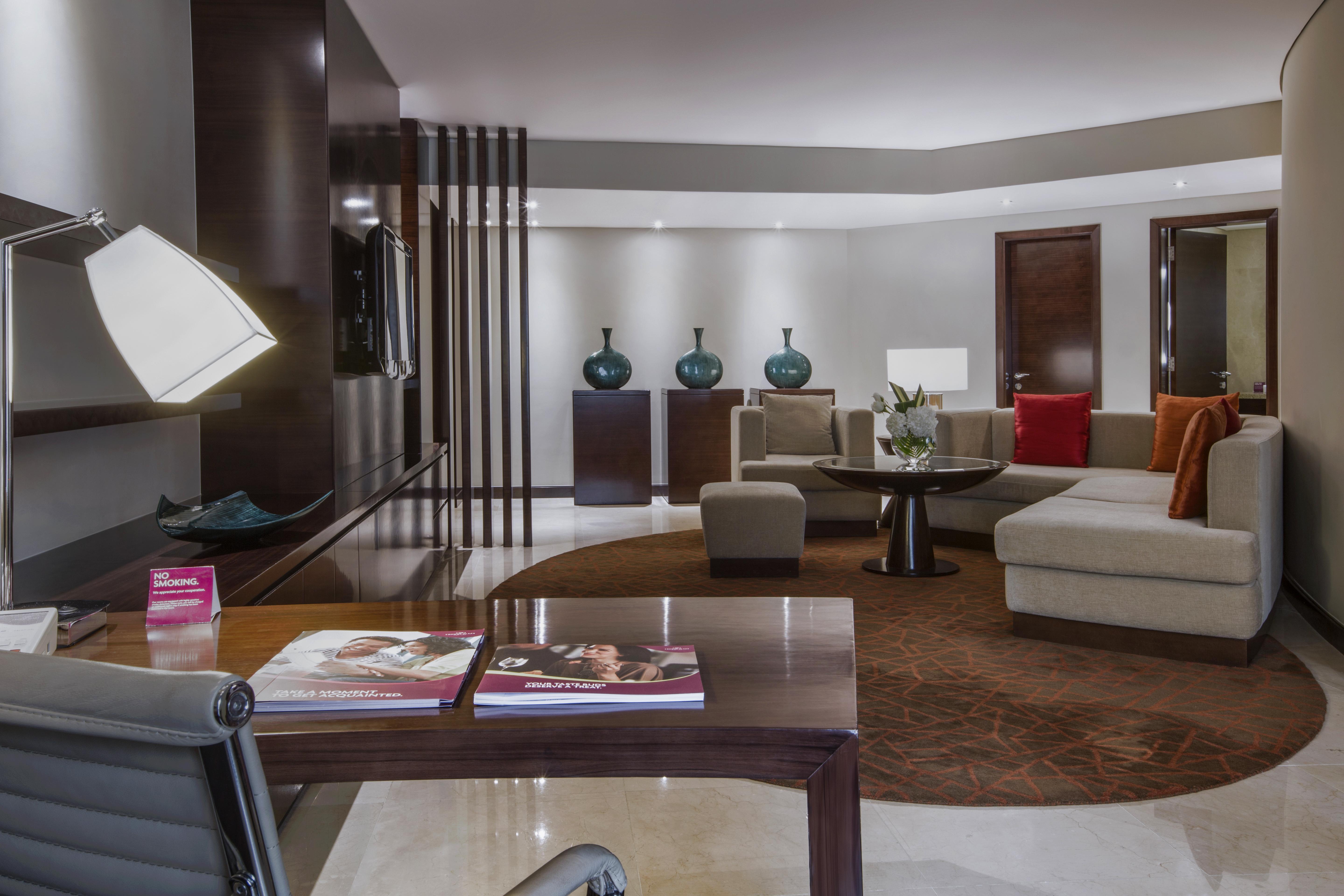 Hotel Crowne Plaza Deira By Ihg 5*