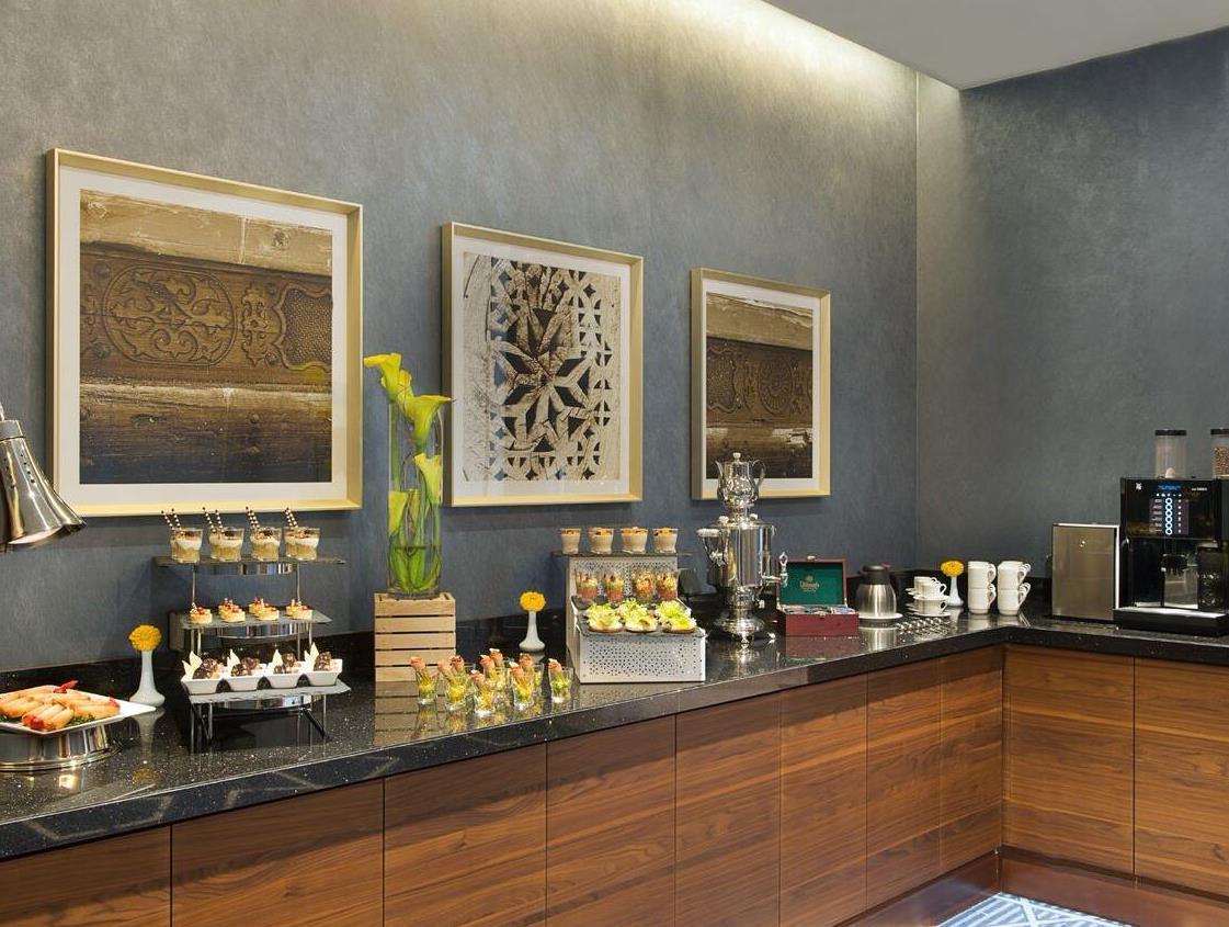 Hilton Garden Jumeirah Hotel 4*